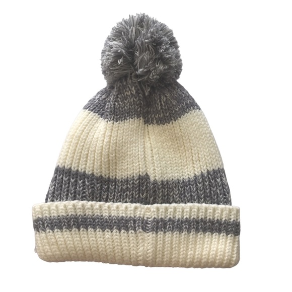 Knit Toque One Size Plaid Embroidered Edge Maple Leaf Symbol New With Tag - Picture 2 of 8